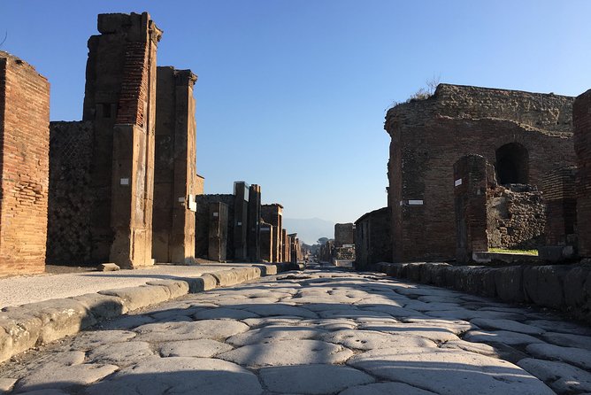 Pompeii with an archaeologist, small group!!! - Thermal Baths and the Theater: Leisure in Roman Style