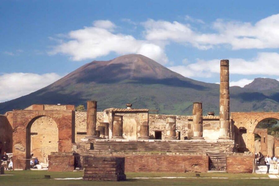 Pompeii with Wine Tasting Private Tour - Key Points at a Glance