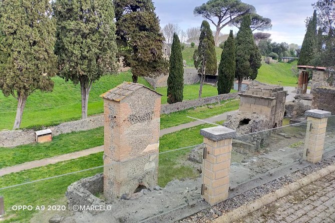 Private Archaeologist service to explore Pompeii's secrets any time ticket incl. - Stop 1, Archaeological Park entry with line-free guided access