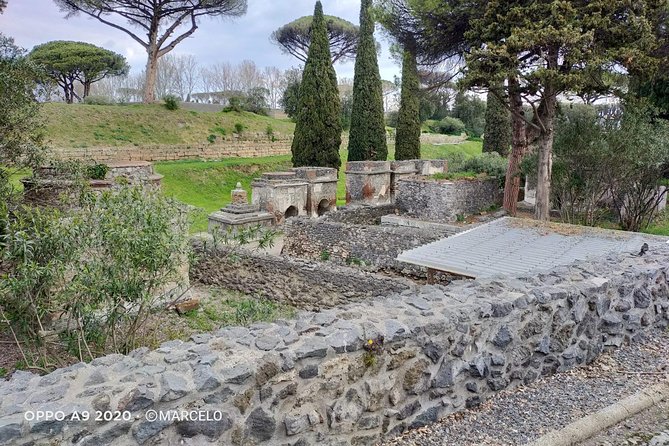 Private Archaeologist service to explore Pompeii's secrets any time ticket incl. - Stop 4, Teatro Grande and why it is really two theaters