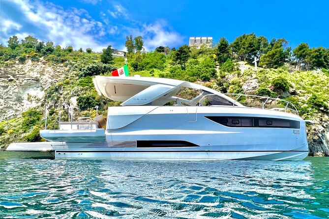 Private boat tour from Naples to Capri+Amalfi Coast JEANNEAU DB43 - Who this tour suits best (and who might want something else)
