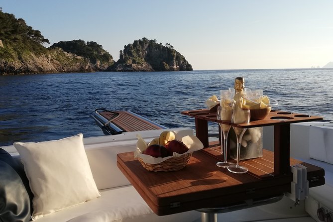 Private Cruise from Naples to Capri and Amalfi Coast - yacht 40' - Key things to look forward to