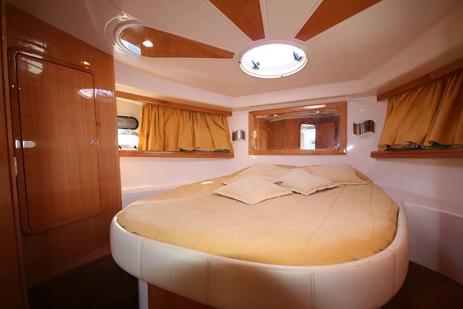 Private Cruise from Naples to Capri and Amalfi Coast - yacht 40' - Capri island cruising with grottos, Faraglioni, and swim breaks