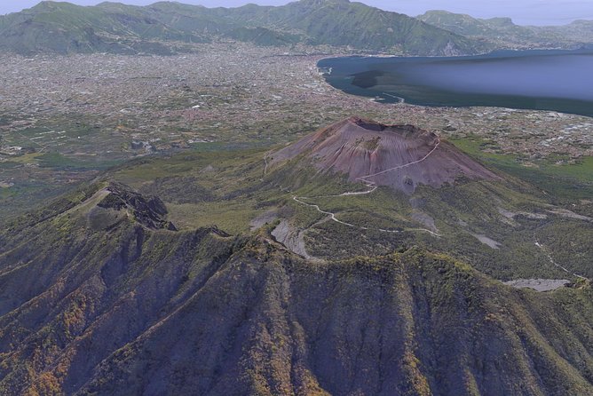 Private Day Tour to Vesuvius, Herculaneum & Pompeii with Pick Up - Pompeii: the guided route hits the right big pieces
