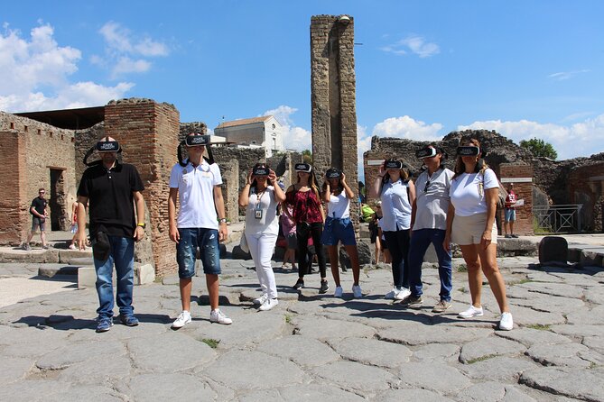 Private Guided Tour and VR Headsets in the Ancient Pompeii - Small details that make a big difference on the day