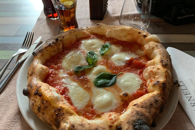 Private Naples City Tour - The historical center: when driving turns into real street time