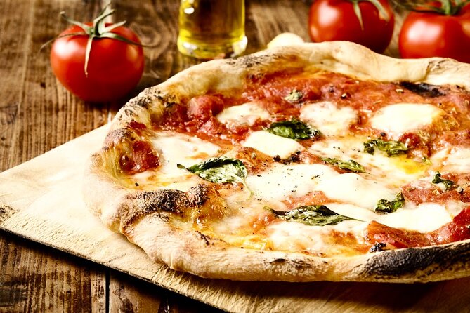 Private Naples Culinary Tour: Pizza, Wine & Local Tastings - Getting oriented at Piazza Dante and Port’Alba
