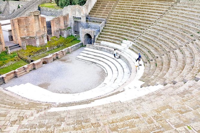 Private Pompeii Tour with Fast-Entrance Tickets to the Ruins & Exclusive Guide - Tree-Lined Boulevard, Gymnasium, and the Theatres’ Acoustics