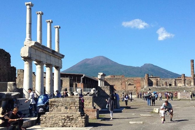 Private Pompeii Tour With Guide and Transfer Included - Communication and guide quality: what to expect from the human side