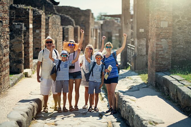 Private Tour in Pompeii Sorrento and Positano - Positano village stop: how to make the most of one hour