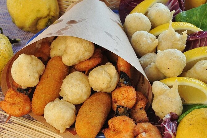 Private Tour: Naples Food Tasting Tour by Vintage Vespa - Scenic stops on the scooter: Piazzale San Martino to Posillipo views