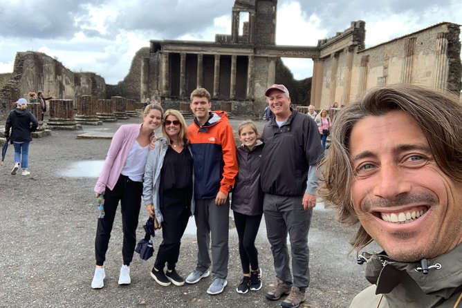 Private Tour of Pompeii - Meeting at Ristorante Bar Sgambati and getting the timing right