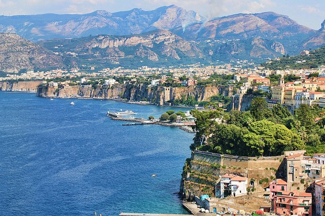 Private Tour Sorrento, Amalfi Coast, and Pompeii from Naples - Practical Tips to Keep This Day From Turning Into a Sprint