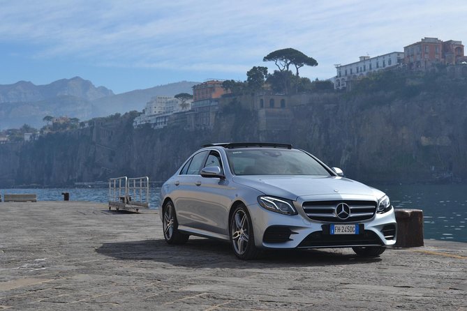 Private Transfer: Naples Hotel, Airport,Train Station to Positano - Positano Arrival: Starting Your Day at the Right Point