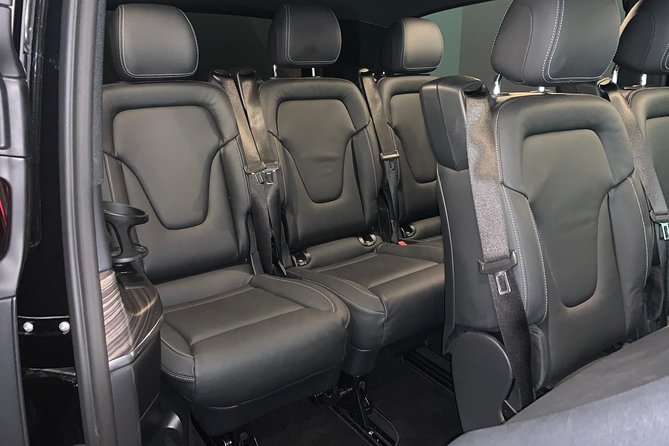 Private Transfer NAPLES to RAVELLO or vv (with Stop option in Pompeii) - The vehicle setup: AC, WiFi, luggage room, and comfort