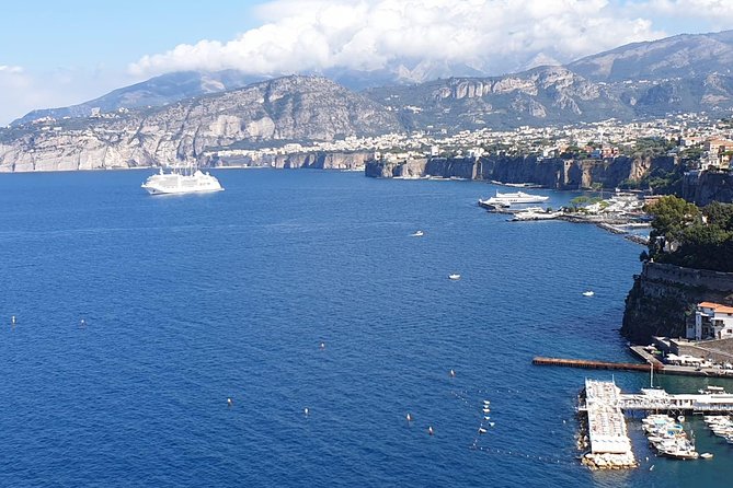 Private Transfer Naples to Sorrento or viceversa - English-speaking driver and local context on the way