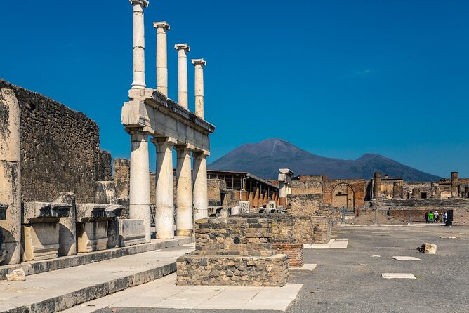 Private Transfer: Naples to Sorrento with Pompeii Guided Tour - Forum Stops: Jupiter, Justice, Markets, and the Main Street