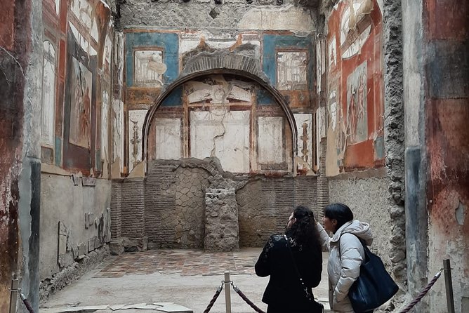 Private Walking Tour through the Historical City of Herculaneum - Tramezzo di Legno and charred wood: one of Herculaneum’s big stories