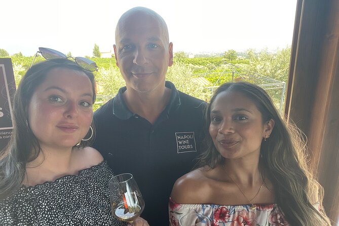 Private Wine Tour,lunch,8 wines, dedicated sommelier and trasport - The sommelier-led wine tasting: 8 wines you can actually place