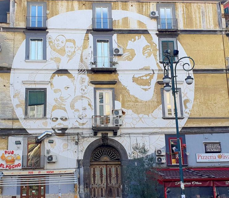 Rione Sanità tour among baroque, revival, street art & food - Porta San Gennaro: stepping into Rione Sanità’s identity