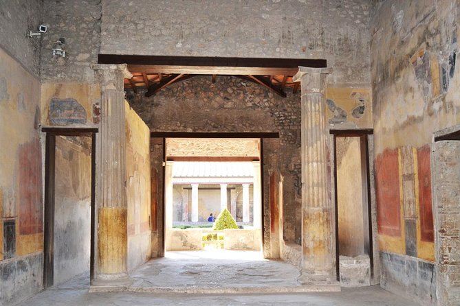 Rome to Pompeii Tour for Kids & Families w Hotel Pickup & Skip-the-Line Tickets - Via dell’Abbondanza: The Main Street Walk That Connects Generations
