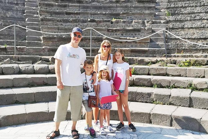 Rome to Pompeii Tour for Kids & Families w Hotel Pickup & Skip-the-Line Tickets - Pompeii Archaeological Park: First Steps Into a City That Still Feels Real