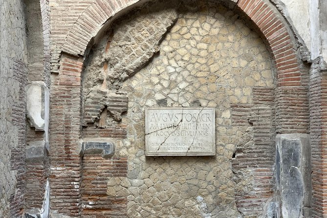 Secret Herculaneum: The Hidden Treasure of Ancient Roman Civilization - Parco Acheologico di Ercolano: the city you can read