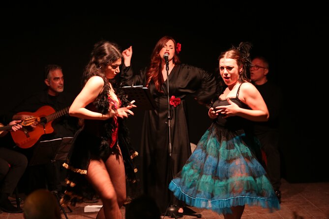Show Songs Music and Neapolitan Dances with Tasting - The tasting: a typical Neapolitan dish with local wine