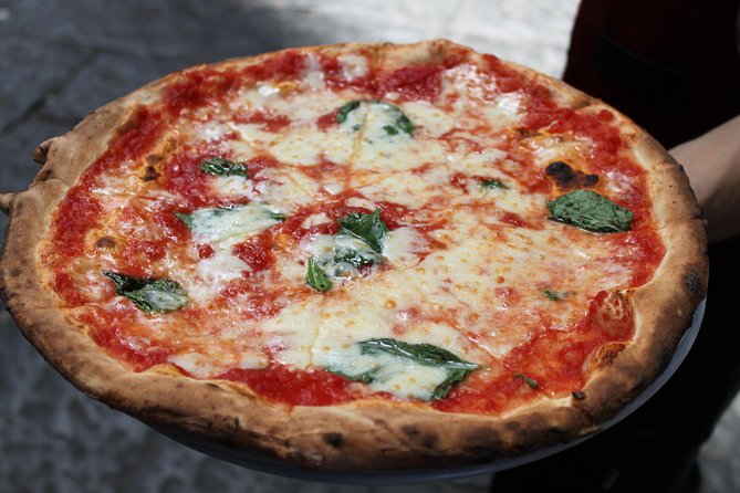 Sightseeing Tour and Pizza in Napoli - Key things that make this Naples pizza tour worth your time