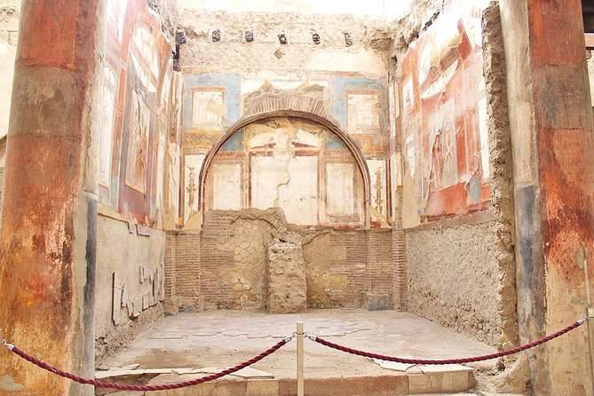 Skip the Line Half Day Private Tour of Herculaneum Highlights with Local Guide - Key highlights you will actually care about