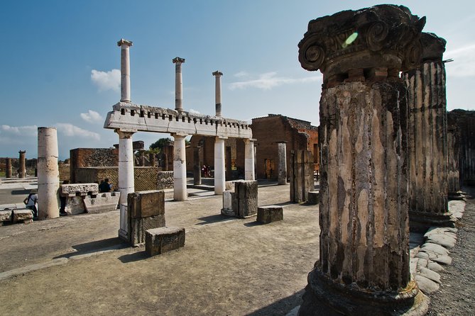 Skip-the-Line Pompeii Guided Tour from Naples - Via delle Ville to Villa of the Mysteries and Teatro Grande
