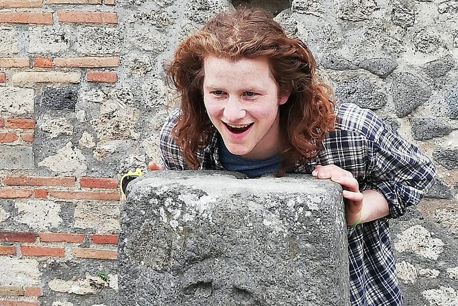 Small Group Guided Walking Tour of Ancient Pompeii Highlights - Stop 1: entering UNESCO Pompeii with a guided orientation