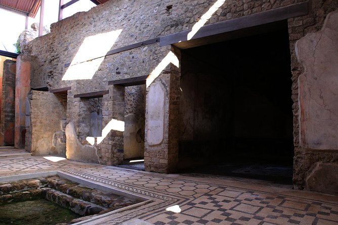 Small Group Guided Walking Tour of Ancient Pompeii Highlights - The 2-hour route that actually covers Pompeii’s highlights