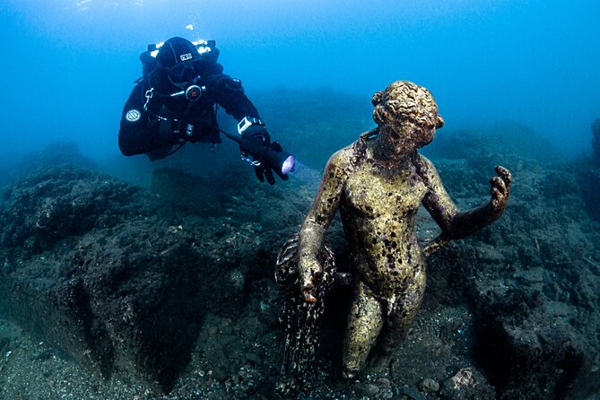 Snorkeling among the Submerged Archaeological Finds of Baia da Napoli - Equipment and briefing: how the guides set you up before you go under