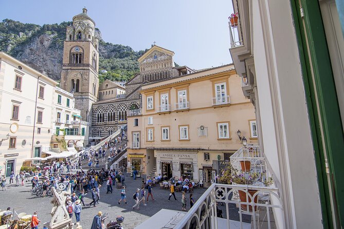 Sorrento, Positano and AMALFI Full-Day Private Tour from Naples - On the road: scenic photo stops and traffic planning