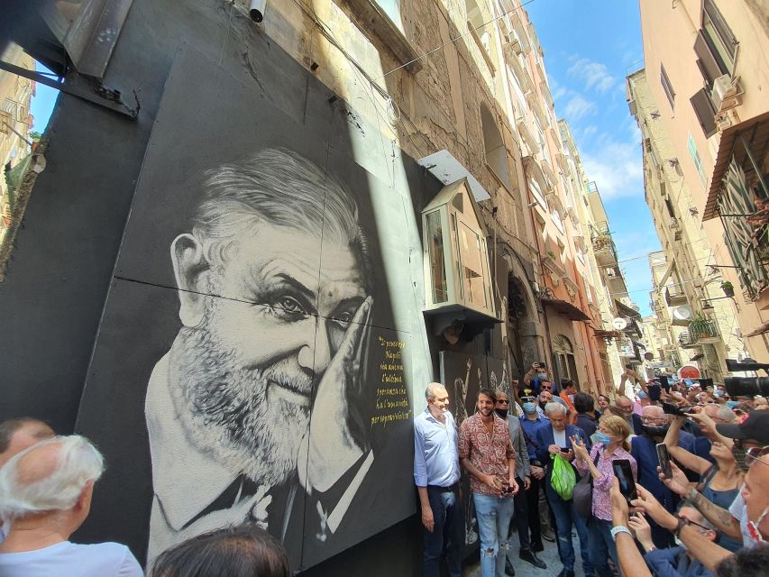 Street art tour of the Spanish Quarters & Maradona idol - What to bring, how to pace yourself, and where to focus your lens
