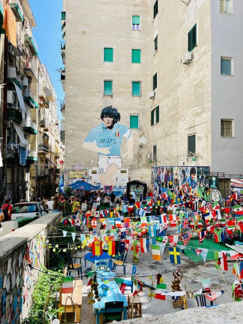 Street art tour of the Spanish Quarters & Maradona idol - From Via Toledo up into the neighborhood’s heart