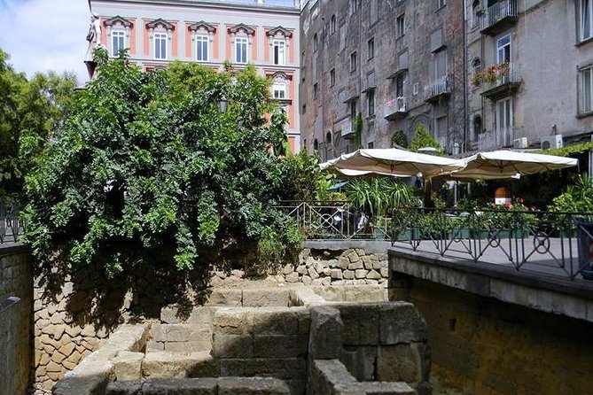 The soul and taste of Naples - Via Toledo to the Spanish neighborhoods: real Naples street life