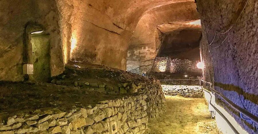 The Underground of Napoli: a Trip to the Hidden City - Neapolis Sotterrata: The Roman City Beneath the Basilica