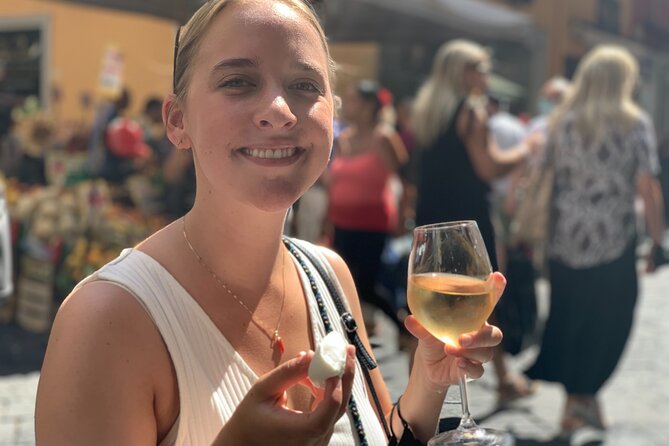 The Unfiltered Street Food & Market Tour of Naples (by Streaty) - Getting there at Piazza Dante, ending near Via Toledo