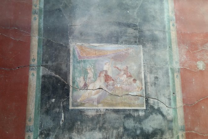 Tour in the ruins of Pompeii with an archaeologist - Entrance Tickets: Plan for the €20 Per Person Cost