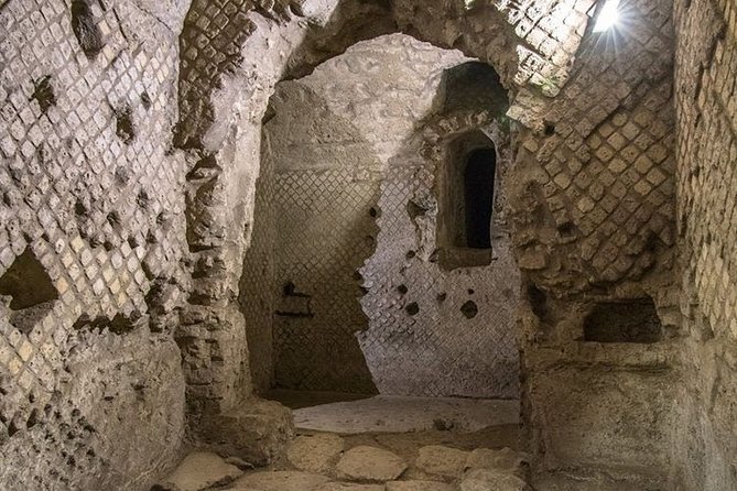 Tour Naples Historical Center and Underground Naples - Duomo di Napoli: a focused 30-minute cathedral visit