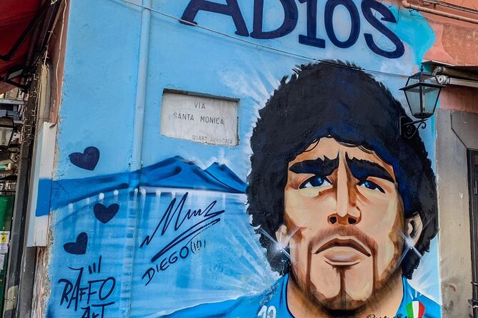 Tour of Naples and his Idol Diego Armando Maradona - Logistics that matter: meeting point, route end, and how the hour moves