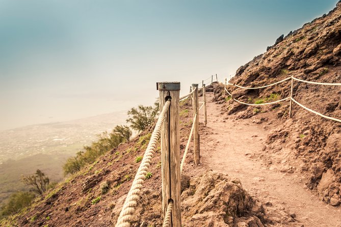 Tour on Vesuvius with wine tasting - Crater area time: the views you came for