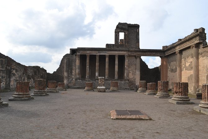 Transfer from Naples to Positano with 2 hours Private Tour in Pompeii - Entering Pompeii at Porta Marina Superiore and getting oriented fast