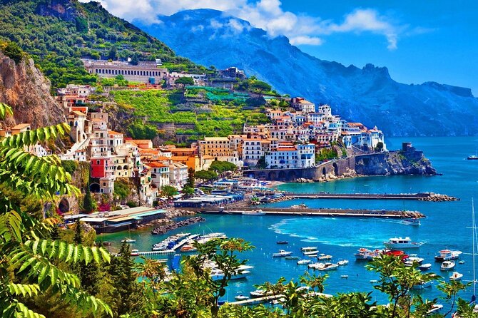 Transfer from Naples to the Amalfi Coast or Vice Versa - Mercedes comfort and English-speaking help on board