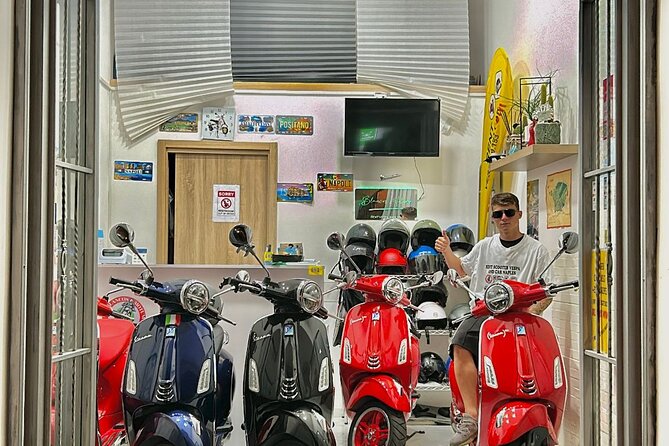 Vespa Naples rental - Via Toledo Pickup: Fast Setup and Easy Access to Naples Streets
