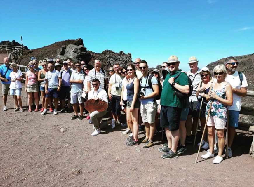 Vesuvio: 3h trekking tour with volcanological guide - Meeting point and timing: why it affects your whole Naples day