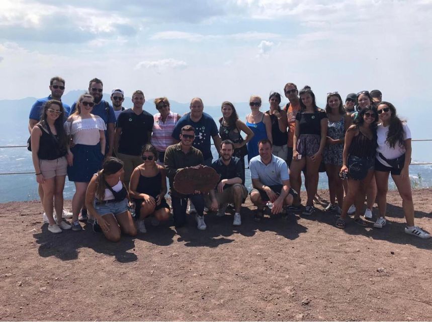 Vesuvio: 3h trekking tour with volcanological guide - The wine tasting break: why it works right after the hard part
