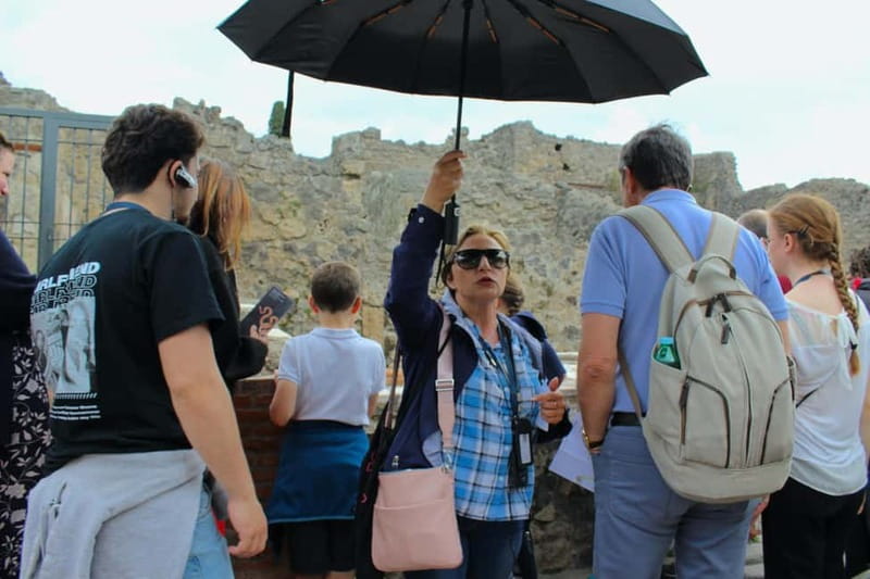 Vesuvius and Pompeii Tour from Naples All Included - The included Italian light lunch, plus a real break